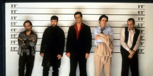 Kevin Pollak, Stephen Baldwin, Benicio Del Toro, Gabriel Byrne and Kevin Spacey line up in a scene from the film 'The Usual Suspects', 1995. (Photo by Gramercy Pictures/Getty Images)